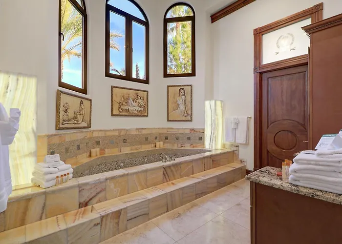 8,000 Sqf - Sport Court, 2 Pools, Golf & * Scottsdale