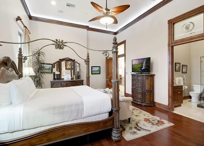 8,000 Sqf - Sport Court, 2 Pools, Golf & Holiday home Scottsdale