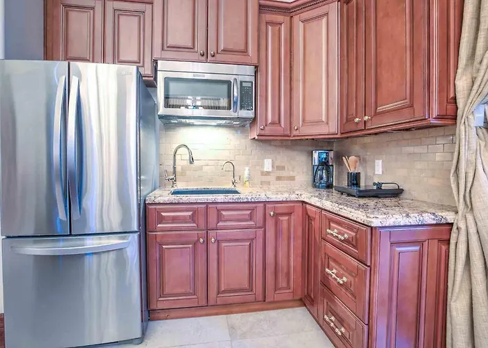 8,000 Sqf - Sport Court, 2 Pools, Golf &